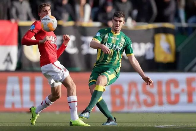 ����-�����Ϊ�����׷�ǰ5��5������Ӣ��ʱ����ʷ��4λ������